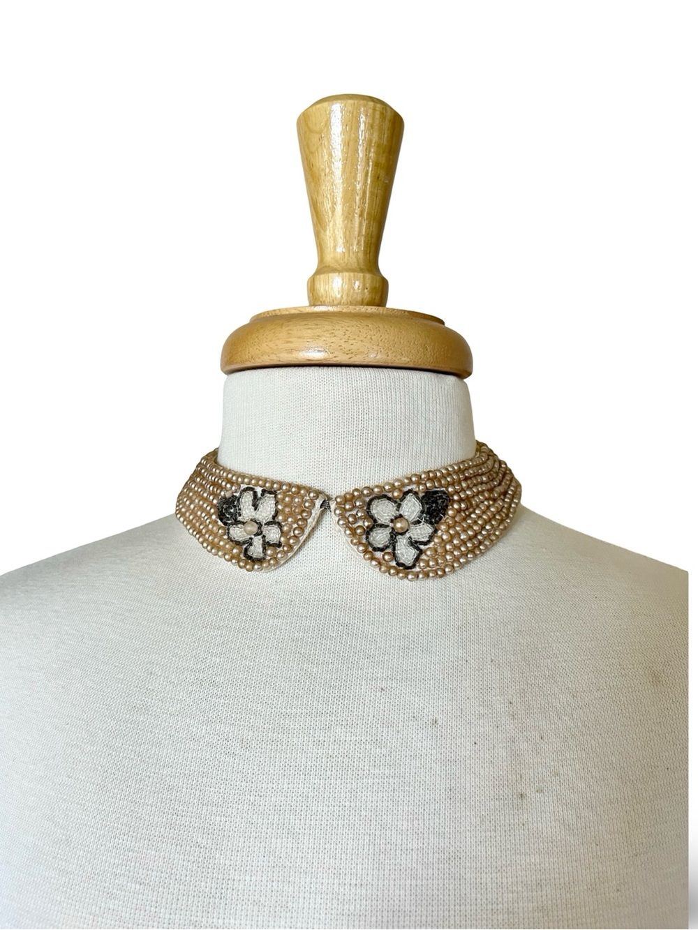 Vintage 1950s Truly Regal Art Craft Japan Beaded Pearl Collar